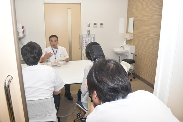 島田教授が徳島新聞社の取材を受けました。